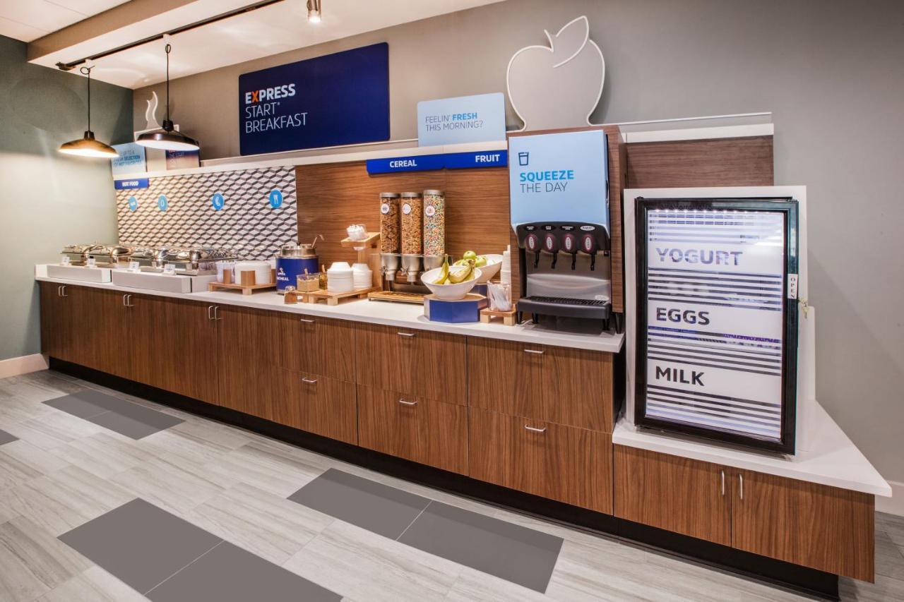 Holiday Inn Express - Kansas City Downtown By Ihg Exterior foto